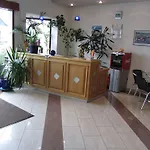מלון Zur Burg Nuerburg-ring 3*