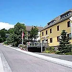 Zur Burg Nuerburg-ring נורבורג