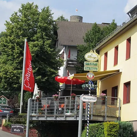 Zur Burg Large Car Park Hotel