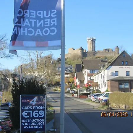 Zur Burg Large Car Park Hotel