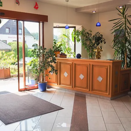 Hotel Zur Burg Large Car Park 3*