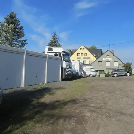 Zur Burg 뉘르부르크