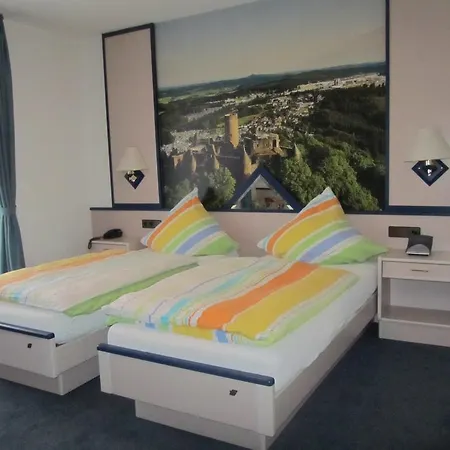 Hotel Zur Burg Nurburg
