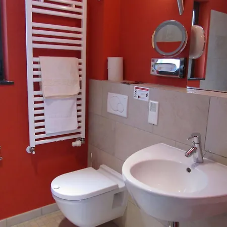 Zur Burg Hotel 3*