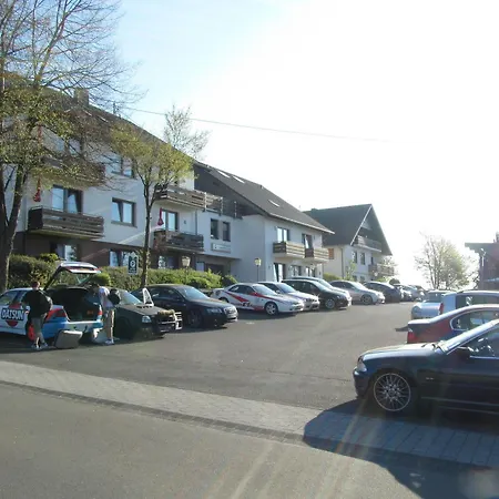 Hotel Zur Burg 3*