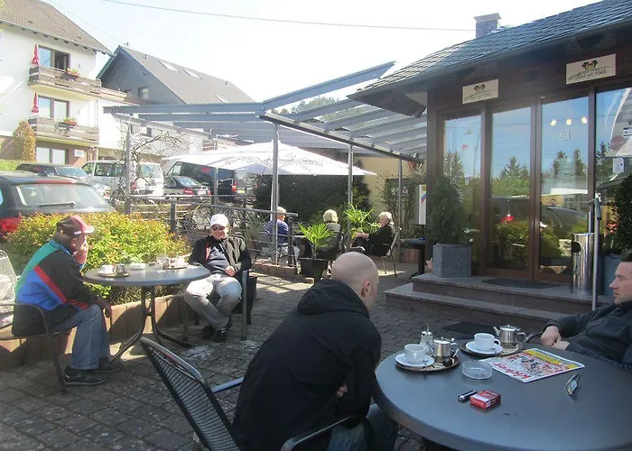 Zur Burg 3* Nürburg