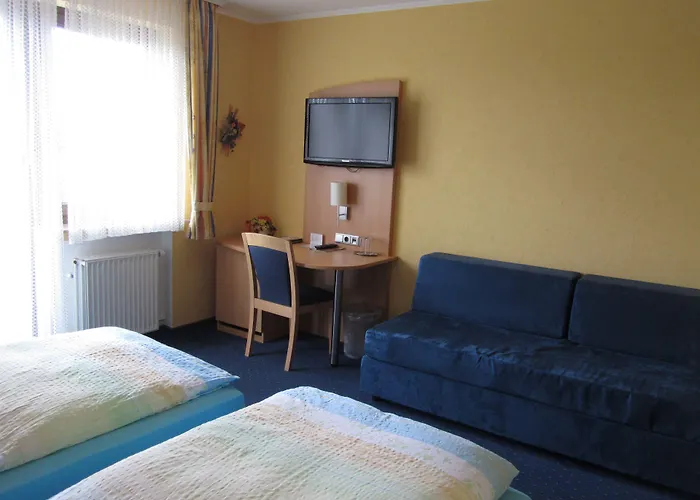 Zur Burg 뉘르부르크