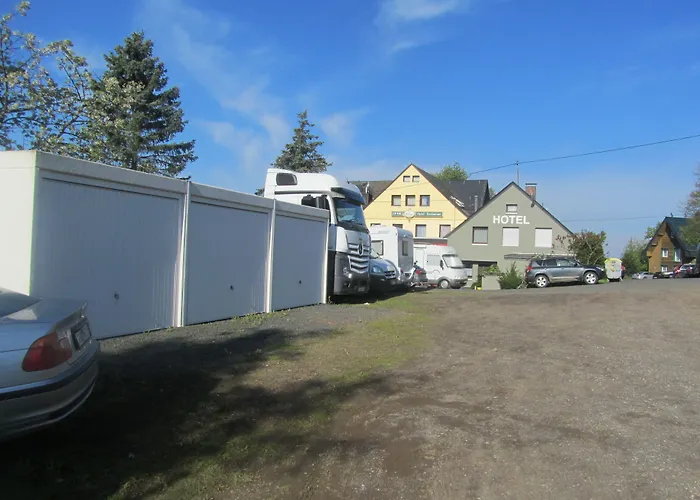 Zur Burg 뉘르부르크