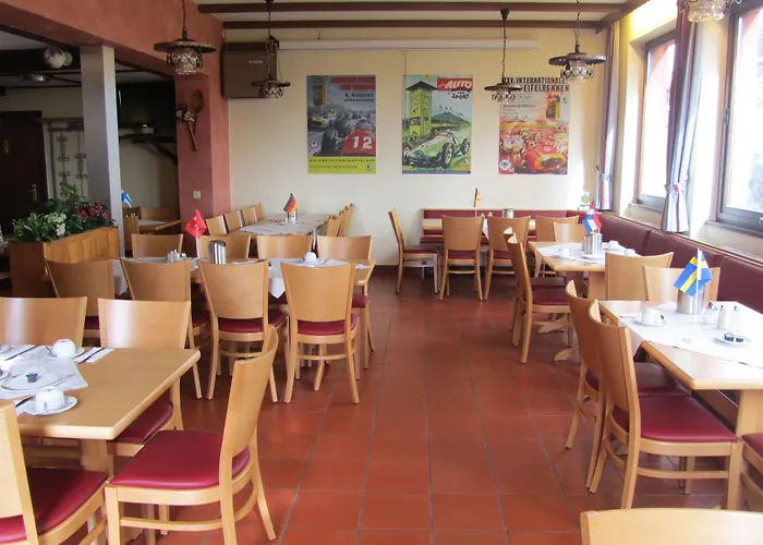 Zur Burg 3* 뉘르부르크