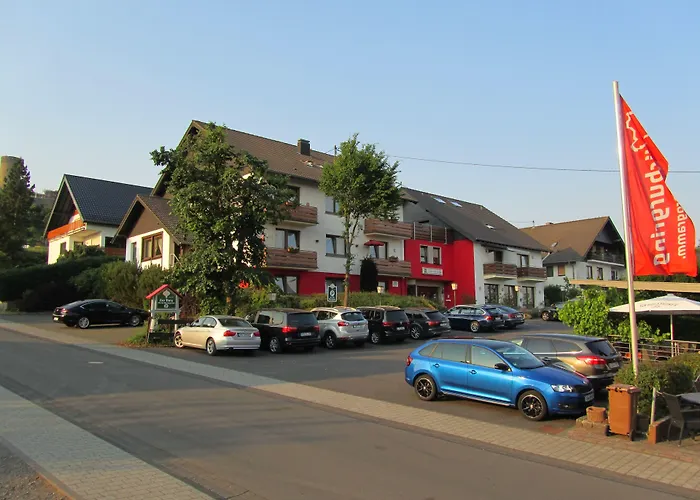 Zur Burg 3* 뉘르부르크