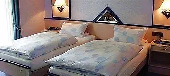 호텔 Zur Burg 뉘르부르크